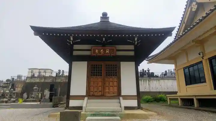 持明院の本殿・本堂