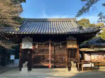 交野天神社の{uncategorized: "未分類", other: "その他", undefined: "問題あり", building: "その他建物", grave: "お墓", sacred_gate: "鳥居", guardian: "狛犬", statue: "像", buddha: "仏像", history: "歴史", nature: "自然", garden: "庭園", animal: "動物", pagoda: "塔", temizu: "手水舎", mountain_gate: "山門・神門", sanctuary: "本殿・本堂", subordinate: "末社・摂社", art: "芸術", scenery: "景色", jizo: "地蔵", ema: "絵馬", goshuin: "御朱印", omikuji: "おみくじ", items: "授与品その他", amulet: "お守り", goshuincho: "御朱印帳", eats: "食事", festival: "お祭り", votive_dance: "神楽", shichigosan: "七五三参", wedding: "結婚式", experience: "体験その他", initially: "初詣", around: "周辺", anti_infection: "感染症対策"}