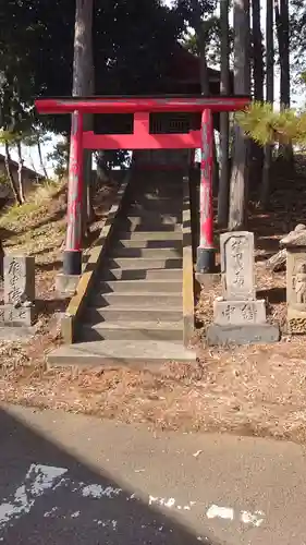 高倉稲荷大明神の鳥居