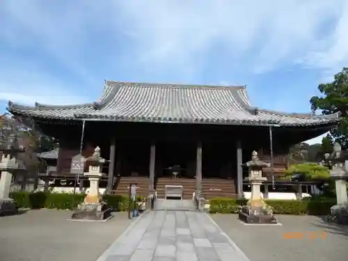 道成寺の本殿・本堂