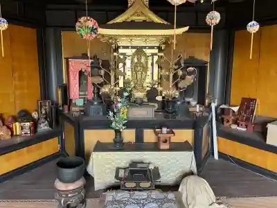 観音寺の{uncategorized: "未分類", other: "その他", undefined: "問題あり", building: "その他建物", grave: "お墓", sacred_gate: "鳥居", guardian: "狛犬", statue: "像", buddha: "仏像", history: "歴史", nature: "自然", garden: "庭園", animal: "動物", pagoda: "塔", temizu: "手水舎", mountain_gate: "山門・神門", sanctuary: "本殿・本堂", subordinate: "末社・摂社", art: "芸術", scenery: "景色", jizo: "地蔵", ema: "絵馬", goshuin: "御朱印", omikuji: "おみくじ", items: "授与品その他", amulet: "お守り", goshuincho: "御朱印帳", eats: "食事", festival: "お祭り", votive_dance: "神楽", shichigosan: "七五三参", wedding: "結婚式", experience: "体験その他", initially: "初詣", around: "周辺", anti_infection: "感染症対策"}