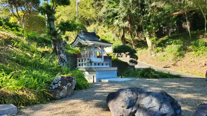 観音寺の{uncategorized: "未分類", other: "その他", undefined: "問題あり", building: "その他建物", grave: "お墓", sacred_gate: "鳥居", guardian: "狛犬", statue: "像", buddha: "仏像", history: "歴史", nature: "自然", garden: "庭園", animal: "動物", pagoda: "塔", temizu: "手水舎", mountain_gate: "山門・神門", sanctuary: "本殿・本堂", subordinate: "末社・摂社", art: "芸術", scenery: "景色", jizo: "地蔵", ema: "絵馬", goshuin: "御朱印", omikuji: "おみくじ", items: "授与品その他", amulet: "お守り", goshuincho: "御朱印帳", eats: "食事", festival: "お祭り", votive_dance: "神楽", shichigosan: "七五三参", wedding: "結婚式", experience: "体験その他", initially: "初詣", around: "周辺", anti_infection: "感染症対策"}