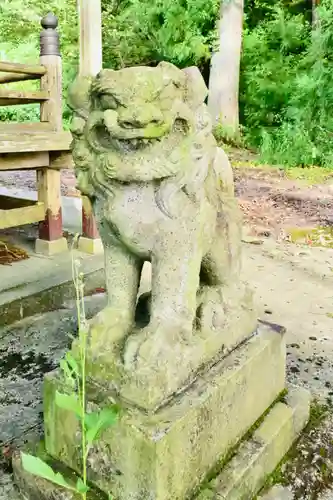 石動神社の狛犬