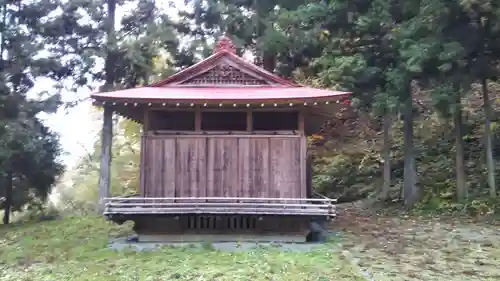 鹿妻神社の建物その他