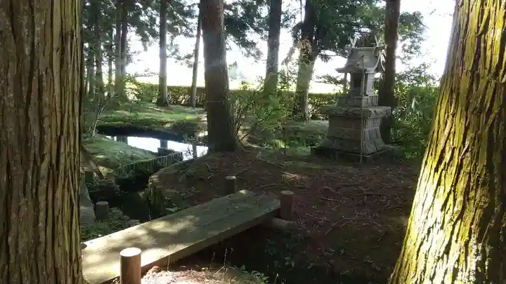 厳島神社(祖母井)の本殿・本堂