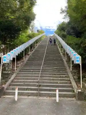 高良大社の{uncategorized: "未分類", other: "その他", undefined: "問題あり", building: "その他建物", grave: "お墓", sacred_gate: "鳥居", guardian: "狛犬", statue: "像", buddha: "仏像", history: "歴史", nature: "自然", garden: "庭園", animal: "動物", pagoda: "塔", temizu: "手水舎", mountain_gate: "山門・神門", sanctuary: "本殿・本堂", subordinate: "末社・摂社", art: "芸術", scenery: "景色", jizo: "地蔵", ema: "絵馬", goshuin: "御朱印", omikuji: "おみくじ", items: "授与品その他", amulet: "お守り", goshuincho: "御朱印帳", eats: "食事", festival: "お祭り", votive_dance: "神楽", shichigosan: "七五三参", wedding: "結婚式", experience: "体験その他", initially: "初詣", around: "周辺", anti_infection: "感染症対策"}