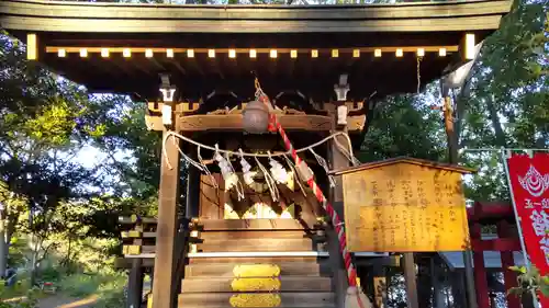 千束八幡神社の末社・摂社