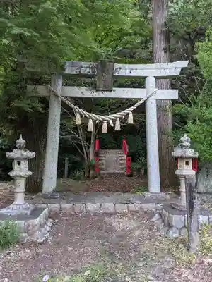 岩水寺の鳥居