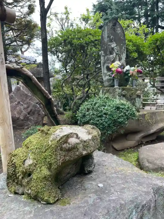 東光寺の{uncategorized: "未分類", other: "その他", undefined: "問題あり", building: "その他建物", grave: "お墓", sacred_gate: "鳥居", guardian: "狛犬", statue: "像", buddha: "仏像", history: "歴史", nature: "自然", garden: "庭園", animal: "動物", pagoda: "塔", temizu: "手水舎", mountain_gate: "山門・神門", sanctuary: "本殿・本堂", subordinate: "末社・摂社", art: "芸術", scenery: "景色", jizo: "地蔵", ema: "絵馬", goshuin: "御朱印", omikuji: "おみくじ", items: "授与品その他", amulet: "お守り", goshuincho: "御朱印帳", eats: "食事", festival: "お祭り", votive_dance: "神楽", shichigosan: "七五三参", wedding: "結婚式", experience: "体験その他", initially: "初詣", around: "周辺", anti_infection: "感染症対策"}
