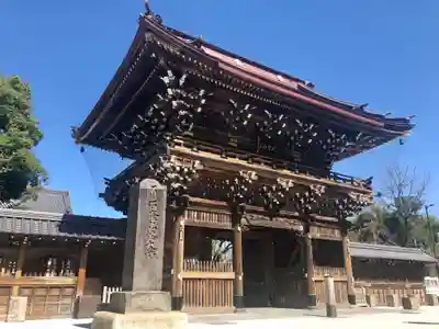 西新井大師総持寺の山門・神門