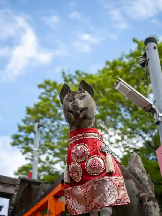 伏見稲荷大社一ノ峰(上之社神蹟•末廣大神)の{uncategorized: "未分類", other: "その他", undefined: "問題あり", building: "その他建物", grave: "お墓", sacred_gate: "鳥居", guardian: "狛犬", statue: "像", buddha: "仏像", history: "歴史", nature: "自然", garden: "庭園", animal: "動物", pagoda: "塔", temizu: "手水舎", mountain_gate: "山門・神門", sanctuary: "本殿・本堂", subordinate: "末社・摂社", art: "芸術", scenery: "景色", jizo: "地蔵", ema: "絵馬", goshuin: "御朱印", omikuji: "おみくじ", items: "授与品その他", amulet: "お守り", goshuincho: "御朱印帳", eats: "食事", festival: "お祭り", votive_dance: "神楽", shichigosan: "七五三参", wedding: "結婚式", experience: "体験その他", initially: "初詣", around: "周辺", anti_infection: "感染症対策"}
