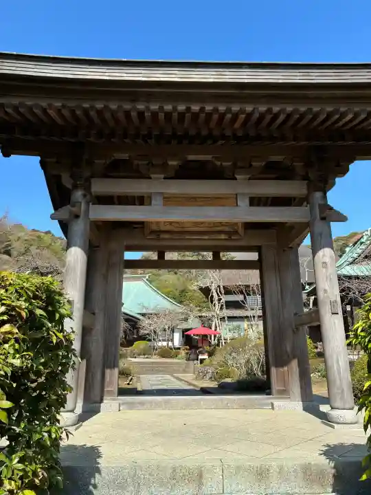 海蔵寺の{uncategorized: "未分類", other: "その他", undefined: "問題あり", building: "その他建物", grave: "お墓", sacred_gate: "鳥居", guardian: "狛犬", statue: "像", buddha: "仏像", history: "歴史", nature: "自然", garden: "庭園", animal: "動物", pagoda: "塔", temizu: "手水舎", mountain_gate: "山門・神門", sanctuary: "本殿・本堂", subordinate: "末社・摂社", art: "芸術", scenery: "景色", jizo: "地蔵", ema: "絵馬", goshuin: "御朱印", omikuji: "おみくじ", items: "授与品その他", amulet: "お守り", goshuincho: "御朱印帳", eats: "食事", festival: "お祭り", votive_dance: "神楽", shichigosan: "七五三参", wedding: "結婚式", experience: "体験その他", initially: "初詣", around: "周辺", anti_infection: "感染症対策"}