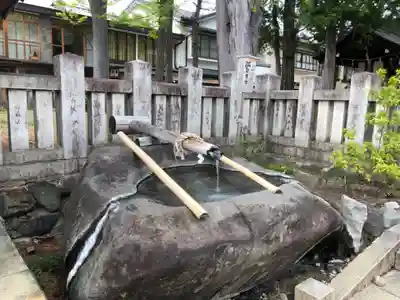 八剣神社の手水舎