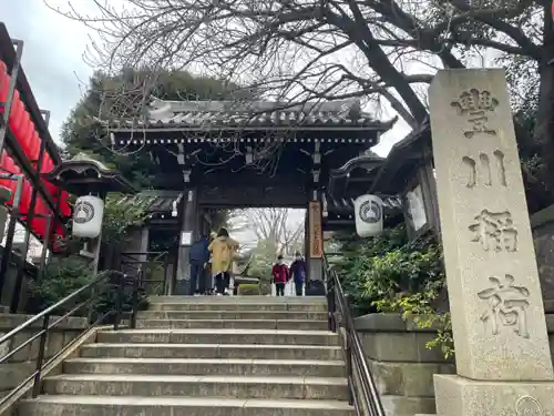 豊川稲荷東京別院の山門