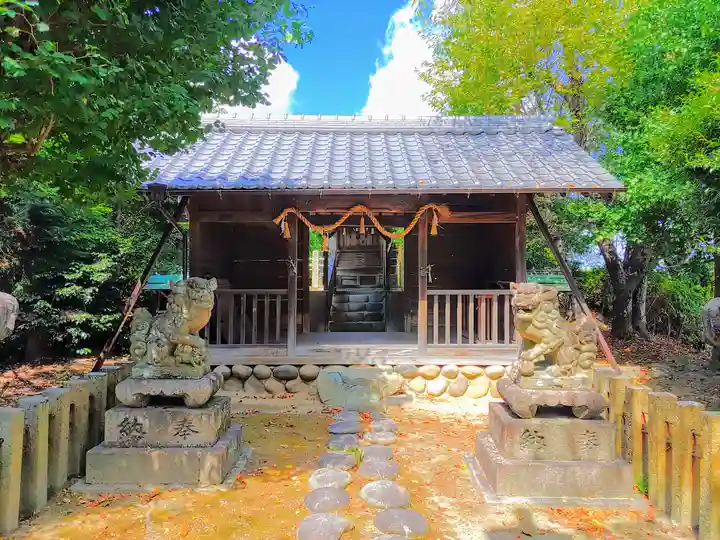 八劍社(一色中通)の本殿・本堂