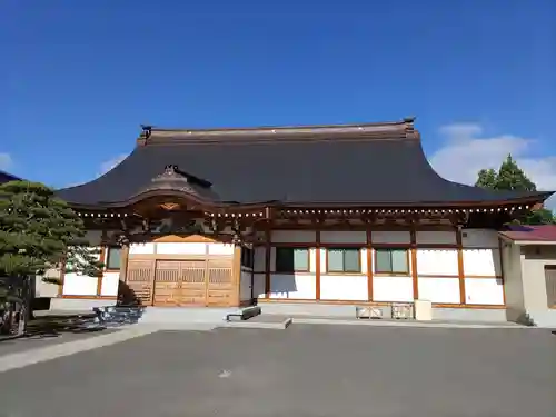 円通寺の本殿