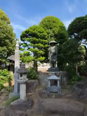 大應寺の{uncategorized: "未分類", other: "その他", undefined: "問題あり", building: "その他建物", grave: "お墓", sacred_gate: "鳥居", guardian: "狛犬", statue: "像", buddha: "仏像", history: "歴史", nature: "自然", garden: "庭園", animal: "動物", pagoda: "塔", temizu: "手水舎", mountain_gate: "山門・神門", sanctuary: "本殿・本堂", subordinate: "末社・摂社", art: "芸術", scenery: "景色", jizo: "地蔵", ema: "絵馬", goshuin: "御朱印", omikuji: "おみくじ", items: "授与品その他", amulet: "お守り", goshuincho: "御朱印帳", eats: "食事", festival: "お祭り", votive_dance: "神楽", shichigosan: "七五三参", wedding: "結婚式", experience: "体験その他", initially: "初詣", around: "周辺", anti_infection: "感染症対策"}