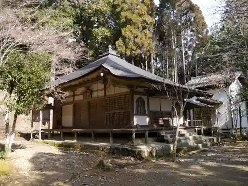 高山寺の本殿・本堂