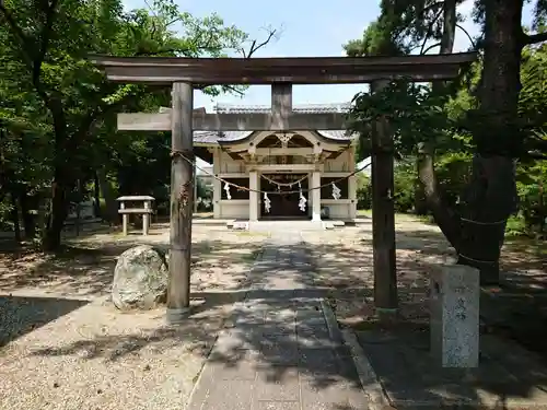 八幡神社（服部八幡神社）の鳥居