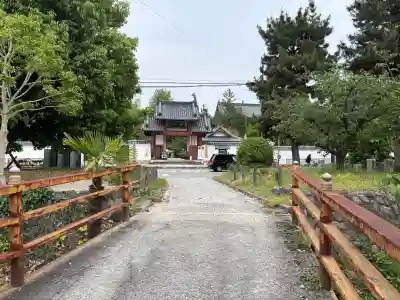 萬福寺の{uncategorized: "未分類", other: "その他", undefined: "問題あり", building: "その他建物", grave: "お墓", sacred_gate: "鳥居", guardian: "狛犬", statue: "像", buddha: "仏像", history: "歴史", nature: "自然", garden: "庭園", animal: "動物", pagoda: "塔", temizu: "手水舎", mountain_gate: "山門・神門", sanctuary: "本殿・本堂", subordinate: "末社・摂社", art: "芸術", scenery: "景色", jizo: "地蔵", ema: "絵馬", goshuin: "御朱印", omikuji: "おみくじ", items: "授与品その他", amulet: "お守り", goshuincho: "御朱印帳", eats: "食事", festival: "お祭り", votive_dance: "神楽", shichigosan: "七五三参", wedding: "結婚式", experience: "体験その他", initially: "初詣", around: "周辺", anti_infection: "感染症対策"}