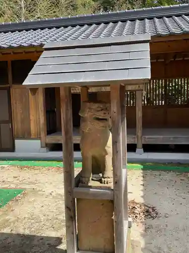 八幡神社の狛犬