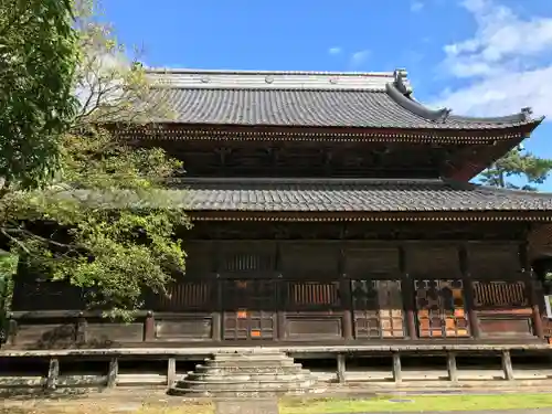 信濃國分寺の本殿・本堂