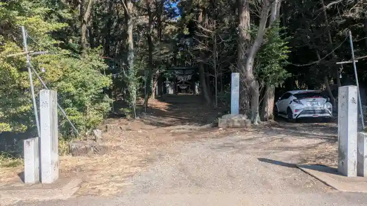 日鷲神社の{uncategorized: "未分類", other: "その他", undefined: "問題あり", building: "その他建物", grave: "お墓", sacred_gate: "鳥居", guardian: "狛犬", statue: "像", buddha: "仏像", history: "歴史", nature: "自然", garden: "庭園", animal: "動物", pagoda: "塔", temizu: "手水舎", mountain_gate: "山門・神門", sanctuary: "本殿・本堂", subordinate: "末社・摂社", art: "芸術", scenery: "景色", jizo: "地蔵", ema: "絵馬", goshuin: "御朱印", omikuji: "おみくじ", items: "授与品その他", amulet: "お守り", goshuincho: "御朱印帳", eats: "食事", festival: "お祭り", votive_dance: "神楽", shichigosan: "七五三参", wedding: "結婚式", experience: "体験その他", initially: "初詣", around: "周辺", anti_infection: "感染症対策"}
