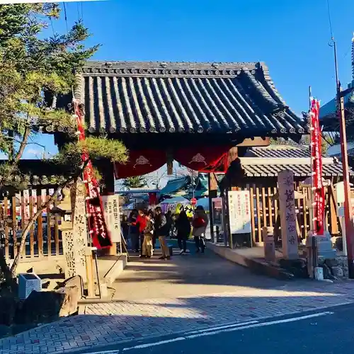 笠覆寺 (笠寺観音)の山門