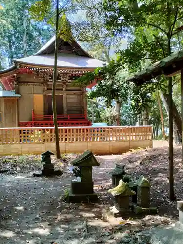 諏訪八幡神社の本殿