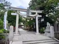 鎮守氷川神社の鳥居