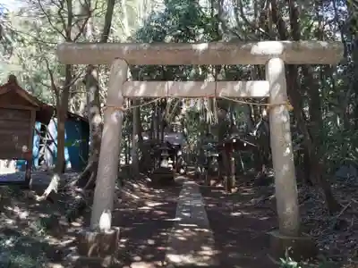 六所神社の鳥居