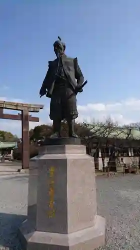 豊國神社の像