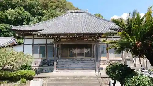 栄源寺の本殿・本堂
