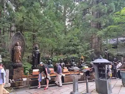 高野山金剛峯寺奥の院(和歌山県)