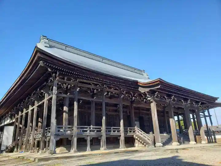 勝興寺の本殿・本堂