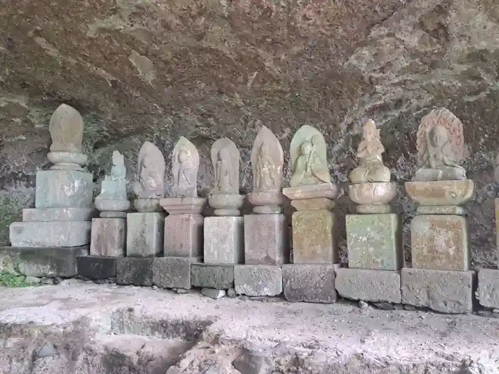 岩洞窟・迦陵頻伽(福岡県)