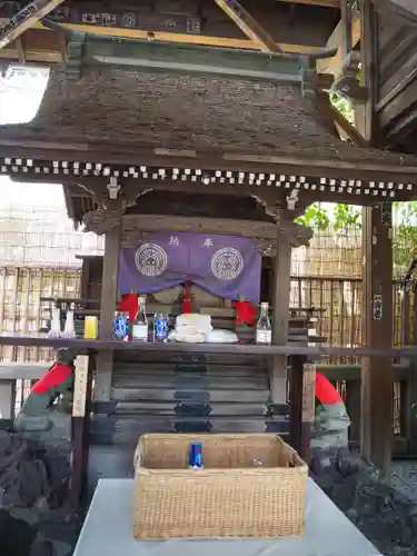 被官稲荷神社の本殿・本堂