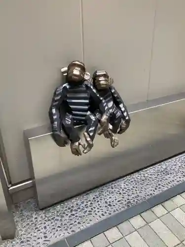 宝童稲荷神社の像