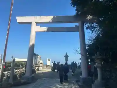 二見興玉神社の{uncategorized: "未分類", other: "その他", undefined: "問題あり", building: "その他建物", grave: "お墓", sacred_gate: "鳥居", guardian: "狛犬", statue: "像", buddha: "仏像", history: "歴史", nature: "自然", garden: "庭園", animal: "動物", pagoda: "塔", temizu: "手水舎", mountain_gate: "山門・神門", sanctuary: "本殿・本堂", subordinate: "末社・摂社", art: "芸術", scenery: "景色", jizo: "地蔵", ema: "絵馬", goshuin: "御朱印", omikuji: "おみくじ", items: "授与品その他", amulet: "お守り", goshuincho: "御朱印帳", eats: "食事", festival: "お祭り", votive_dance: "神楽", shichigosan: "七五三参", wedding: "結婚式", experience: "体験その他", initially: "初詣", around: "周辺", anti_infection: "感染症対策"}
