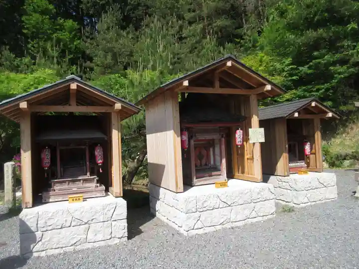 出世稲荷神社の末社・摂社