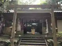 宇爾櫻神社の山門・神門