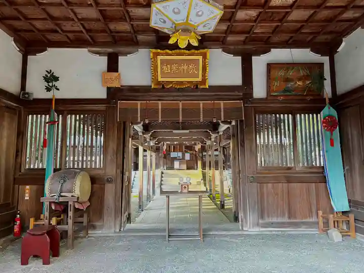 阿自岐神社の本殿・本堂