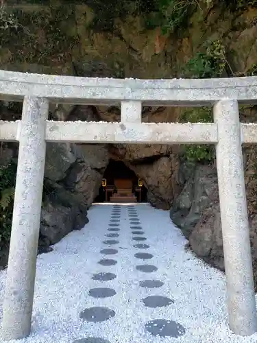 安乎岩戸信龍神社　(安乎八幡神社 摂社)の鳥居