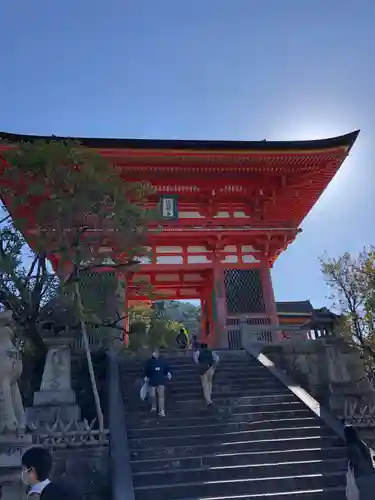 清水寺の山門・神門