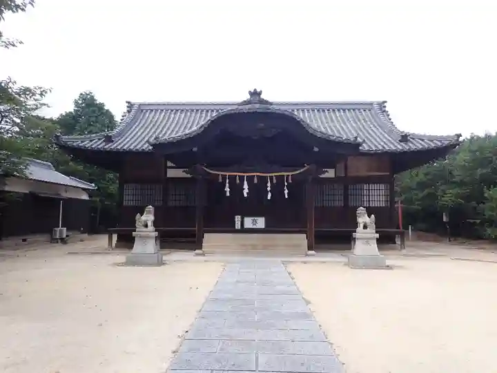 八幡神社の本殿・本堂