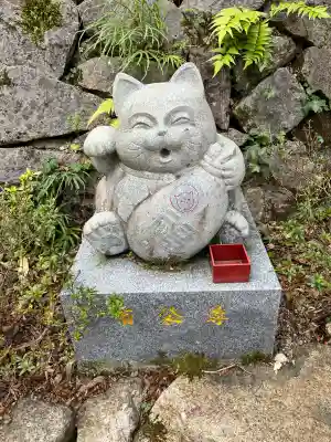 お松大権現の{uncategorized: "未分類", other: "その他", undefined: "問題あり", building: "その他建物", grave: "お墓", sacred_gate: "鳥居", guardian: "狛犬", statue: "像", buddha: "仏像", history: "歴史", nature: "自然", garden: "庭園", animal: "動物", pagoda: "塔", temizu: "手水舎", mountain_gate: "山門・神門", sanctuary: "本殿・本堂", subordinate: "末社・摂社", art: "芸術", scenery: "景色", jizo: "地蔵", ema: "絵馬", goshuin: "御朱印", omikuji: "おみくじ", items: "授与品その他", amulet: "お守り", goshuincho: "御朱印帳", eats: "食事", festival: "お祭り", votive_dance: "神楽", shichigosan: "七五三参", wedding: "結婚式", experience: "体験その他", initially: "初詣", around: "周辺", anti_infection: "感染症対策"}