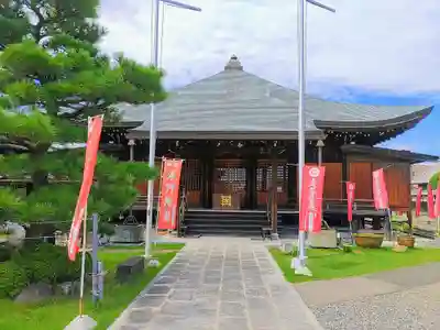 実成寺の本殿・本堂