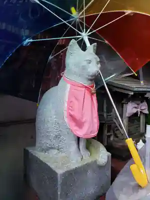 美喜井稲荷の像