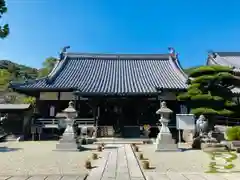 護国寺の本殿