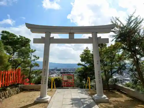 建勲神社の鳥居